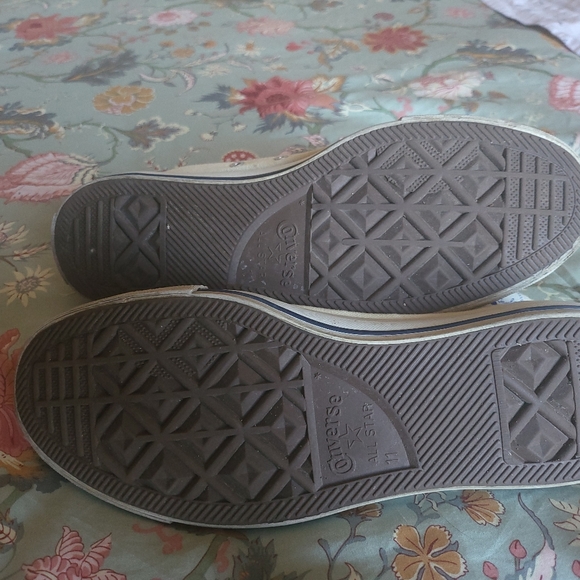 Cream coloured chuck taylor all star high tops - Picture 6 of 8